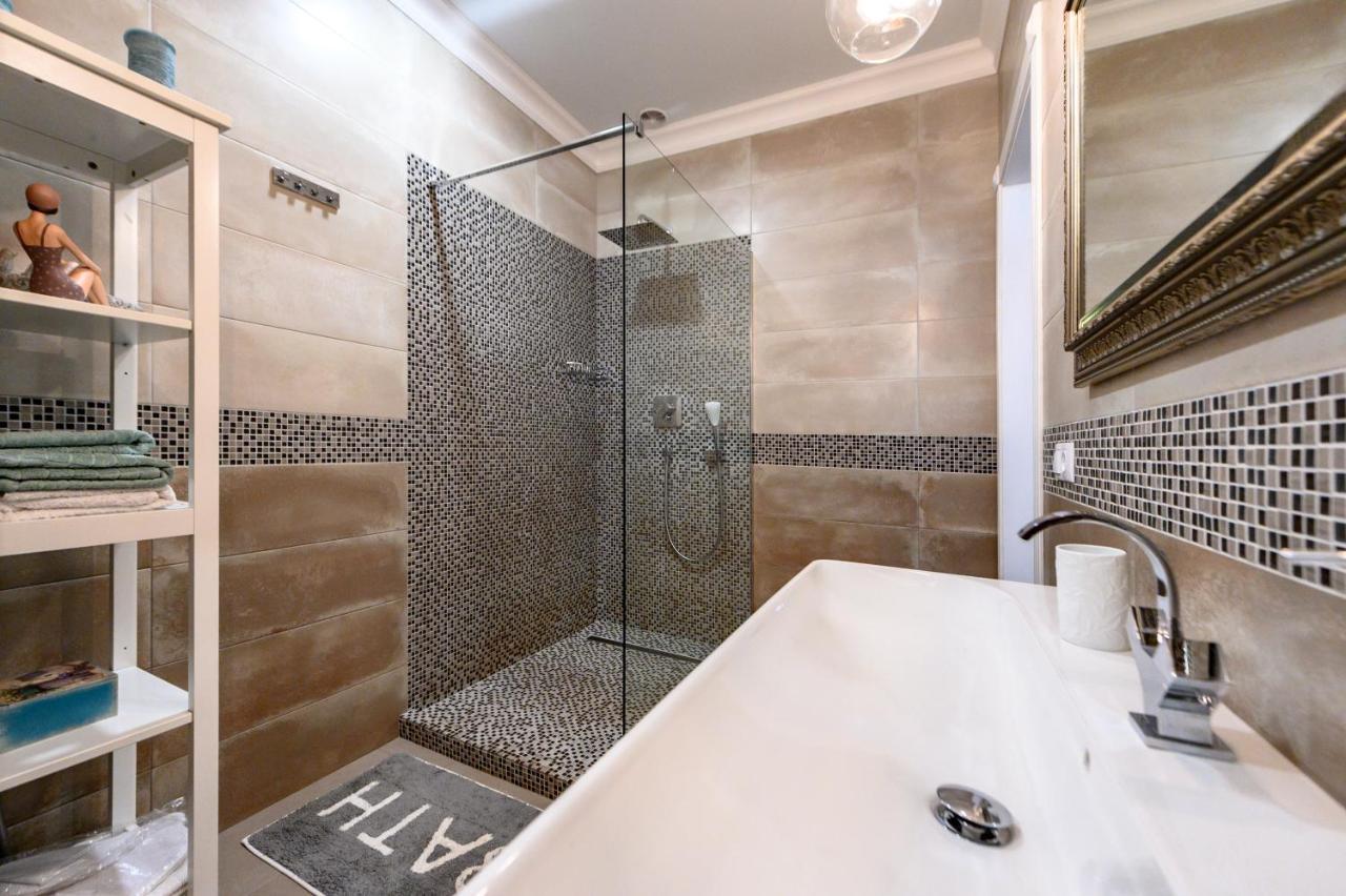 Arkadia Plaza Design Apartment Odessa Extérieur photo